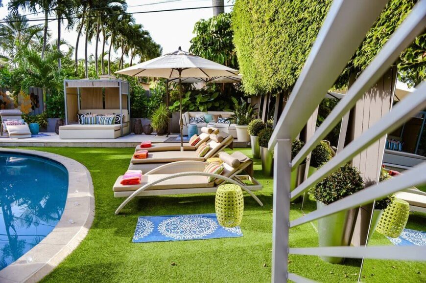 Backyard Artificial Turf Idea