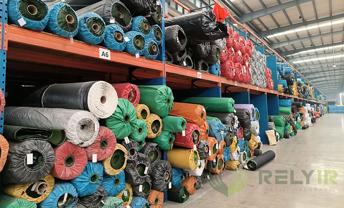 Sizes of Artificial Grass Rolls in Relyir Factory